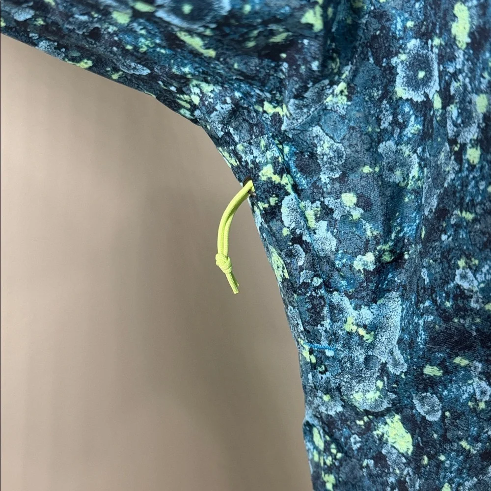 The North Face Women's Floral Pattern Ski Jacket - Picture 6 of 11